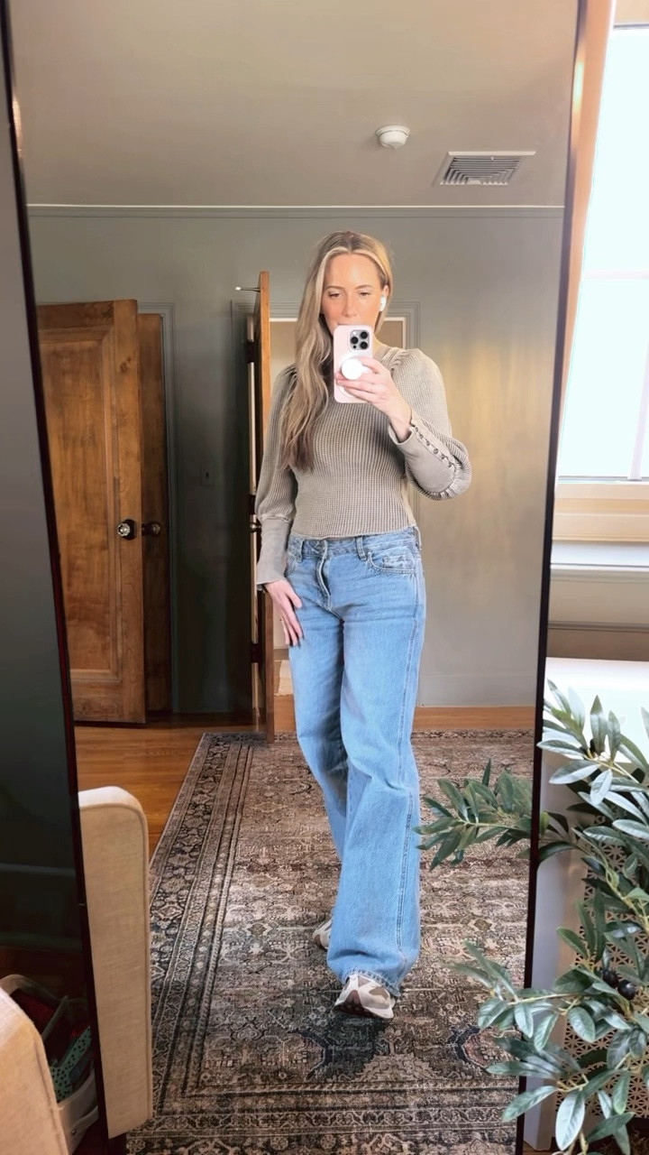 The viral TikTok jeans! I’m loving the low rise! 

#LTKstyletip