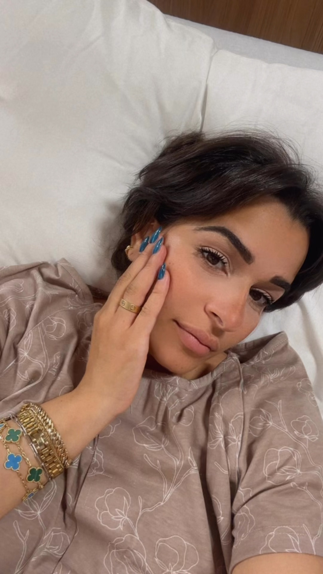 This Hospital gown I purchased prior to delivery made my hospital stay SO COMFORTABLE! Such soft material & so worth it!

Follow my shop @Nardinemarie on the @shop.LTK app to shop this post and get my exclusive app-only content!

#LTKBeauty #LTKGiftGuide #LTKBaby