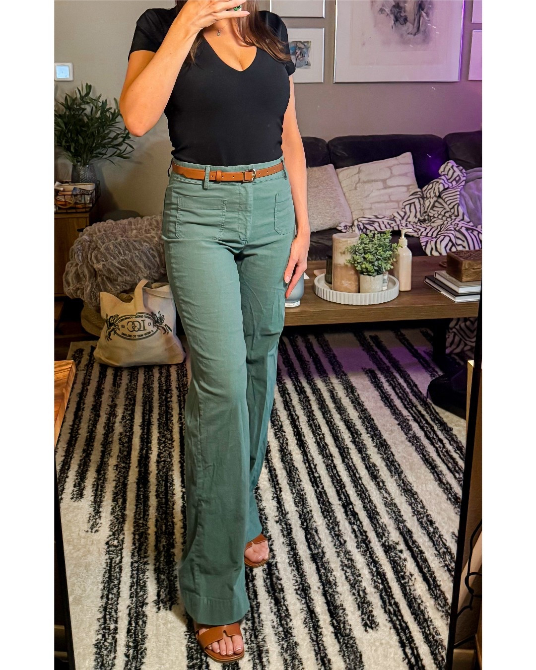 This combo is giving everyday elevated. A classic black tee meets the perfect high-waisted trouser (with real pockets—praise!).Paired with my fave cognac sandals to keep it comfy and polished.

💡Styling Tip: Tuck in your tee to define your waist + add a leather belt to pull the look together.
🖤 Wearing S/M • 5’6” for height ref
🛍 Linked all pieces + similar options on my LTK!

#LTKStyle #LTKEveryday #NeutralOutfit #ClosetStaples #ElevatedBasics #LTKDFW

#LTKFindsUnder100 #LTKStyleTip #LTKFindsUnder50