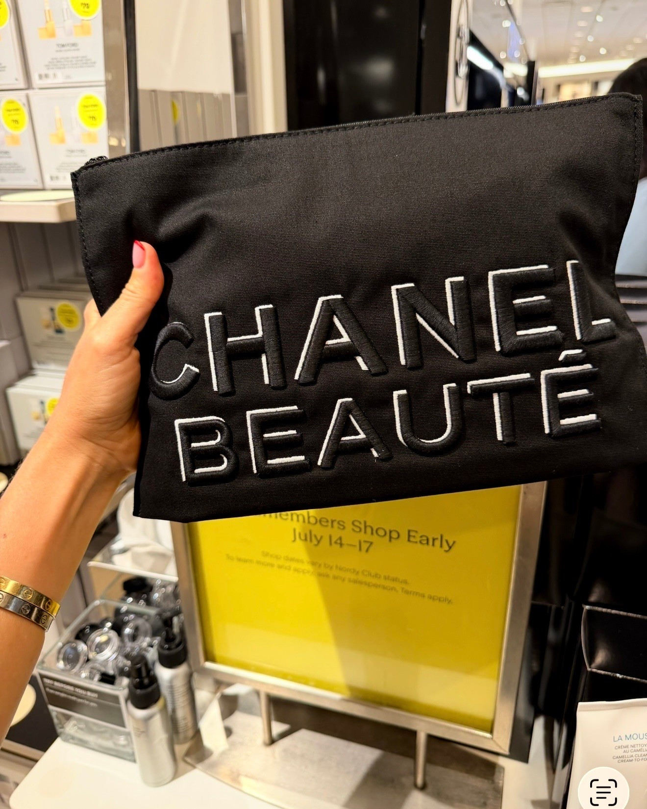 Nsale finds 

Chanel, Chanel beauty, Chanel makeup, designer makeup, boujee makeup, makeup bag, Nsale, nordstrom sale, anniversary sale, summer sale

#LTKBeauty #LTKSaleAlert #LTKmorningroutine