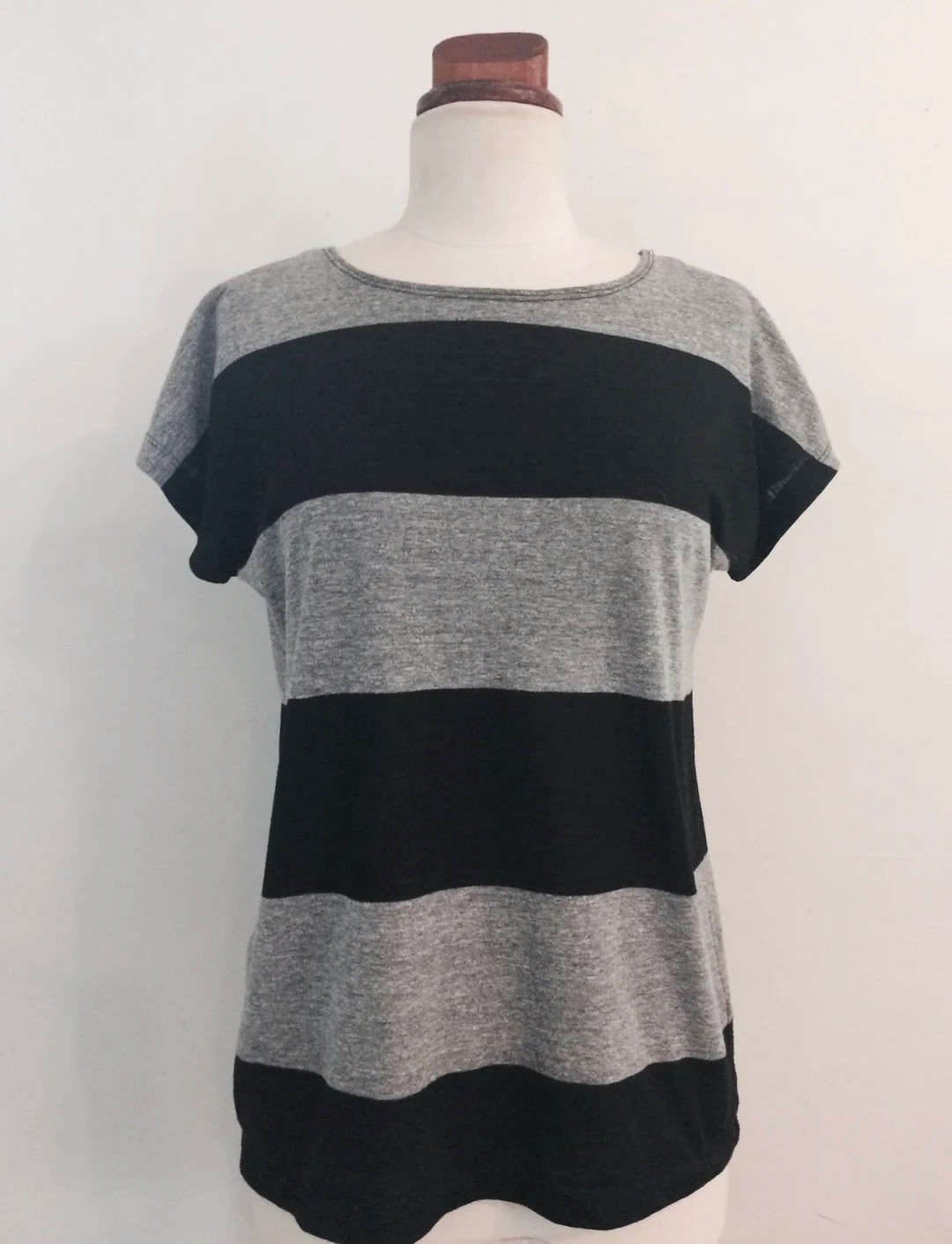 Women's Black and Grey Stripe Tee Shirt - Etsy | Etsy (US)