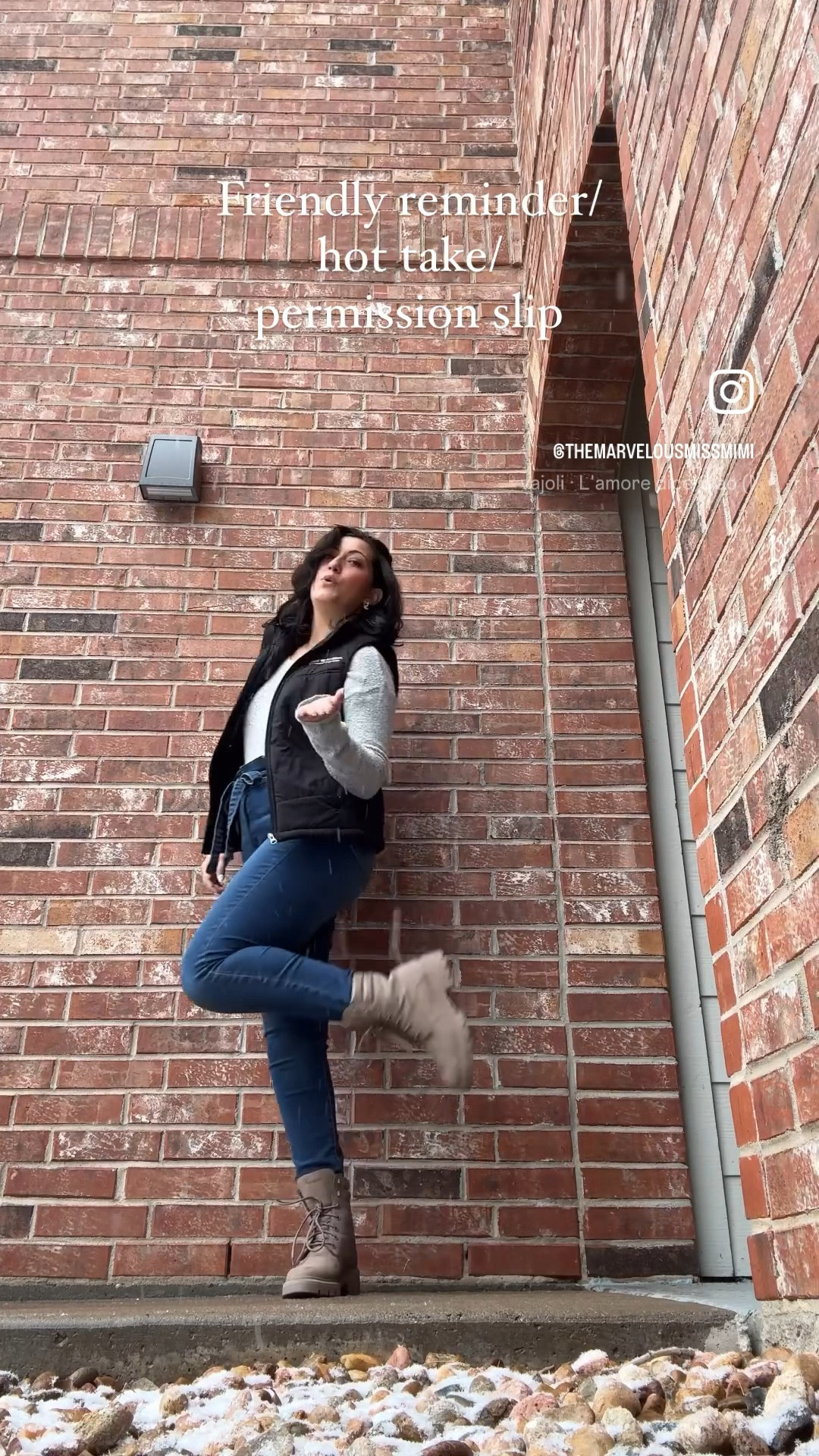 High waisted jeans are the secret sauce to any vintage-inspired wardrobe. Not only do they ooze old-school charm, but they are also incredibly practical and comfortable. The best part? They flatter every body type, making them a must-have in everyone's closet. Embrace the timeless appeal of high waisted jeans and elevate your style game!

#VintageFashion #HighWaistedJeans #StyleEssentials #FlatteringFashion