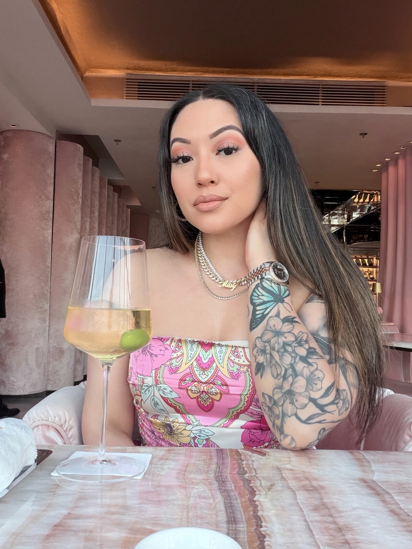 A little reminder for anyone who needed it today:

You’re not meant to be everyone’s cup of tea.
You’re Champagne.

And that’s a different table entirely. 🥂