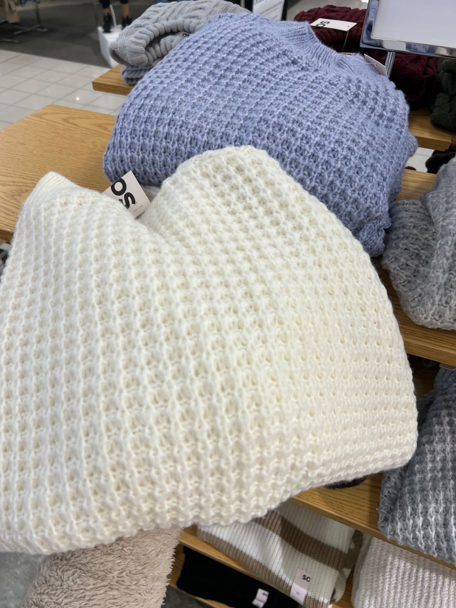 $12.74 with code GET15 balloon sleeve sweaters, I’m a large in these (go up two sizes). Nice texture and fit! #kohls 

#LTKFindsUnder50 #LTKCyberWeek #LTKSaleAlert