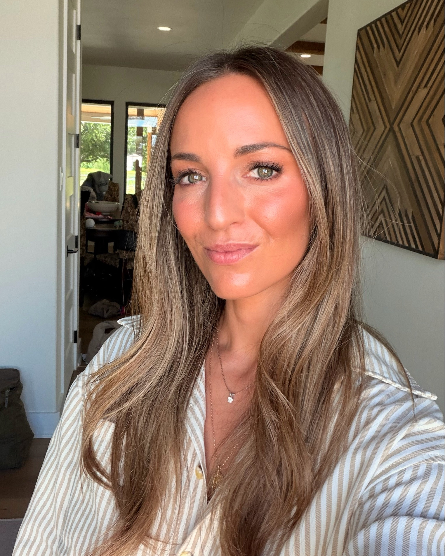 The new makeup routine is 🔥

#everydaymakeup #easymakeup #foundation #blush #mascara

#LTKselfcare #LTKBeauty #LTKWedding