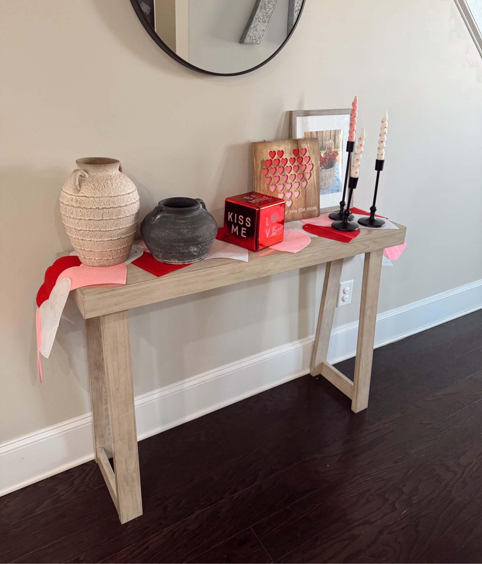 The perfect console table for a small space 

#LTKFindsUnder100 #LTKHome #LTKStyleTip