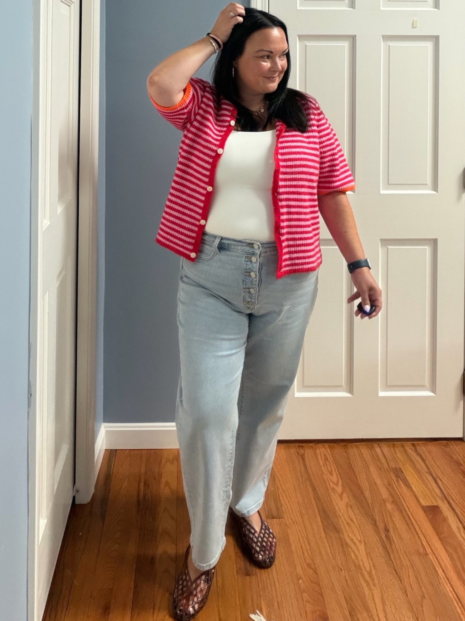 Casual midsize outfit for everyday wear ❤️ Straight leg jeans, a classic white tank and a red striped cardigan for an easy, comfortable look.

#LTKootd #LTKOver40 #LTKMidsize

#LTKootd #LTKMidsize #LTKOver40