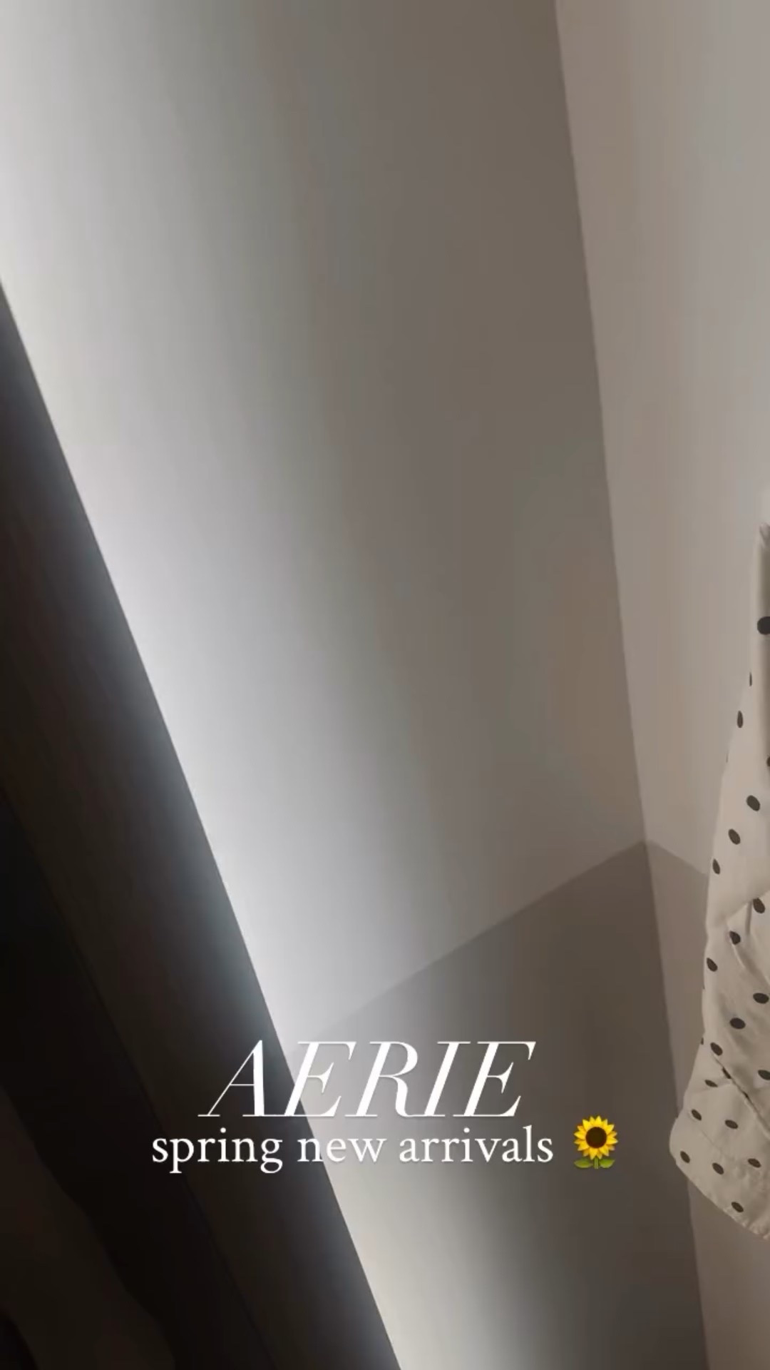 Aerie spring new arrivals are in full swing and I’m obsessed! Literally all the softest materials and the polka dot patterns you guys! Love it all! Links in my bio or comment below and I’ll send you a link to your dm. 

#aerie #aeriestyle #springarrivals #springfashion #polkadots #ae #momstyle #newarrivals #getthelook #springstyle #polkadotstyle