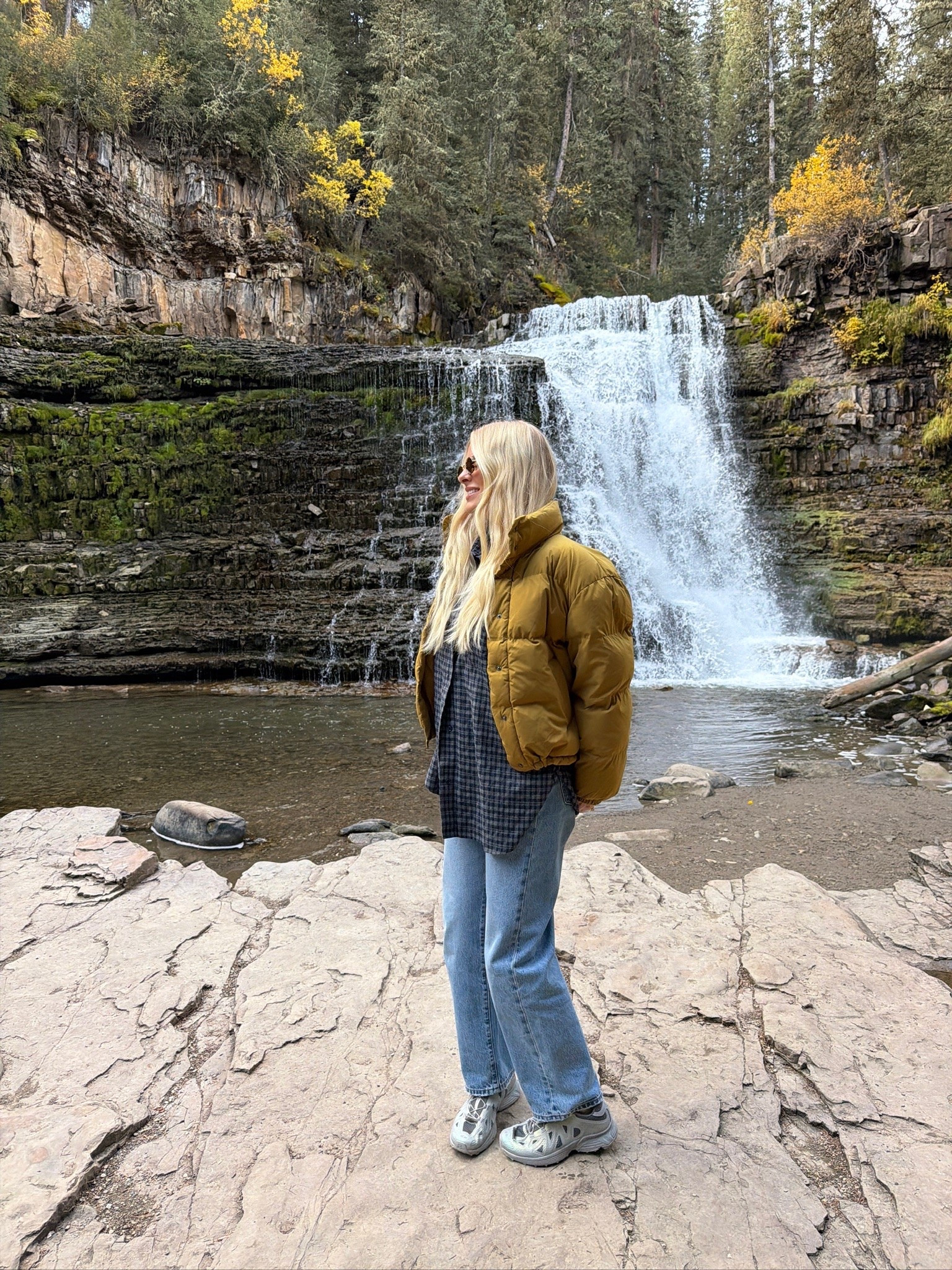SIZE: small in top, 6 in jacket, 28 in jeans, shoes run tts! #kathleenpost

Mountain vacay, Montana outfit Inspo, fall fashion

#LTKootd #LTKSeasonal