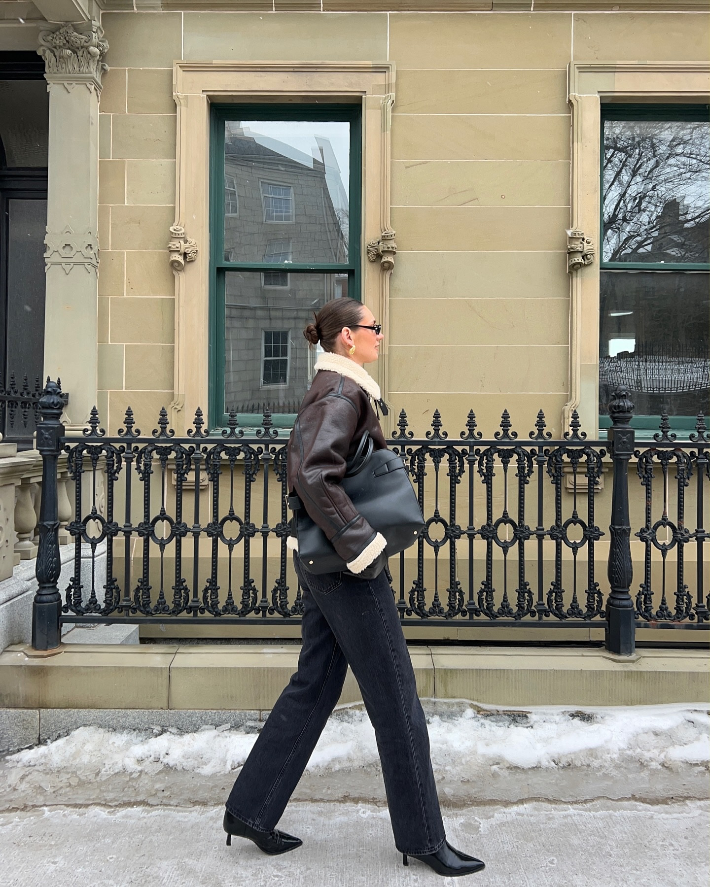 snowy city days @noizeoriginal #noize ❄️
•
•
•
•
•
Pinterest outfit, Cold outfit inspo, winter outfit ideas, winter coat, Pinterest girl, winter outfit inspo