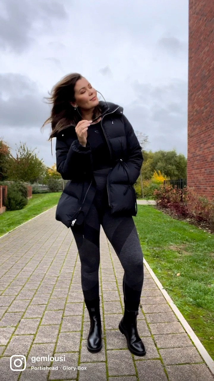 Who’s getting ready for a cosy Sunday? Rain all day only means one thing….roast dinner, snacks & movies! Sounds perfect to me ☺️ 

New fave in winter coat @arketofficial 

This coat sold out very quickly last year and I missed it! Had my eye on it since. So glad they brought it back! It’s cute, cosy and very warm. Also, use code ‘ARKET15%’ for some £££ off! You’re welcome lovelies ☺️

#wintercoat #arket #arketstyle #puffajacket #pufferjacket #winterstyle #autumnoutfit #autumnstyle #autumnfashion #grwm #outfitreel #countrywalks #outfitreels #stylereels #winterfashion #fashionreel #outfitdetails #dailyoutfitinspo #styledetails

#LTKSeasonal #LTKunder50 #LTKeurope