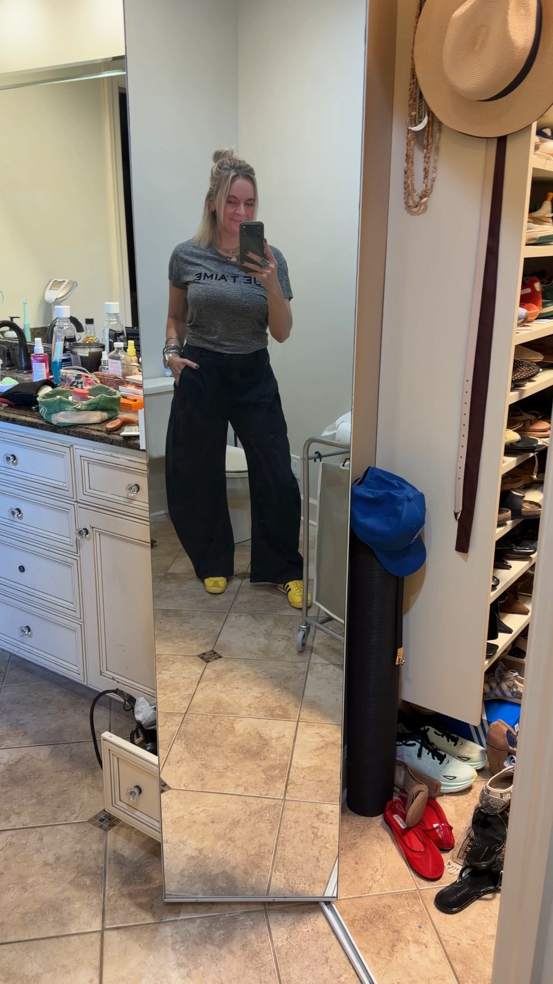 Barrel pants are such an easy way to switch up your everyday denim. I love the relaxed shape and slightly curved leg because they make even a simple top feel a little more elevated and intentional. Everything is linked down below!

#LTKootd #LTKgrwm #LTKdayinmylife
