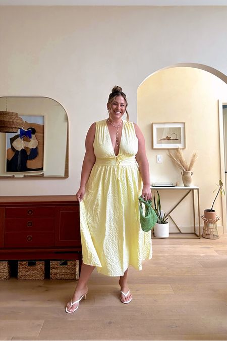 💛💚 love this color combo! This dress comes in 3 colors and is SO COMFY and it’s on sale today!

I’m wearing the size XL but it’s a bit big on me in the chest area! I’ll be exchanging this one for a size large!

#LTKsalealert #LTKcurves #LTKunder100