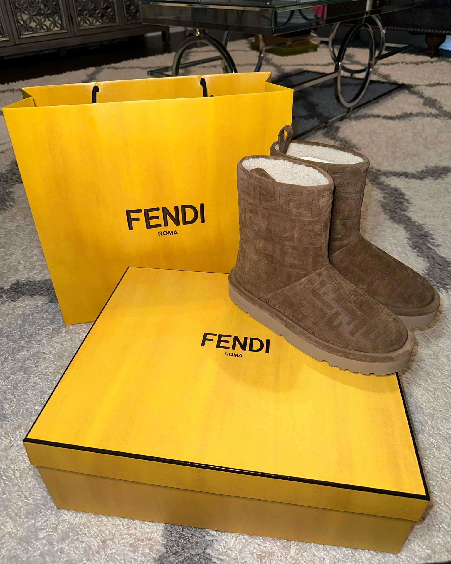 My new favorite boots 😍 sooo comfortable and look so cute with leggings! 🤎#LTKGiftGuide

#LTKStyleTip #LTKSeasonal