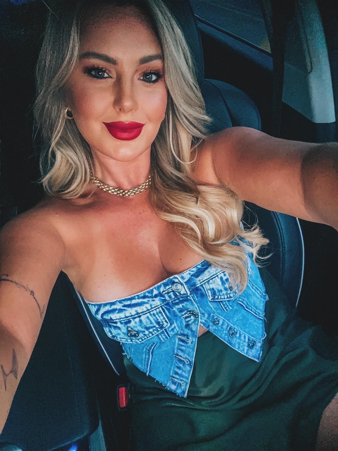 Perfect transition top from summer to fall. Love this jean crop top. 

#LTKStyleTip #LTKSaleAlert #LTKFindsUnder50