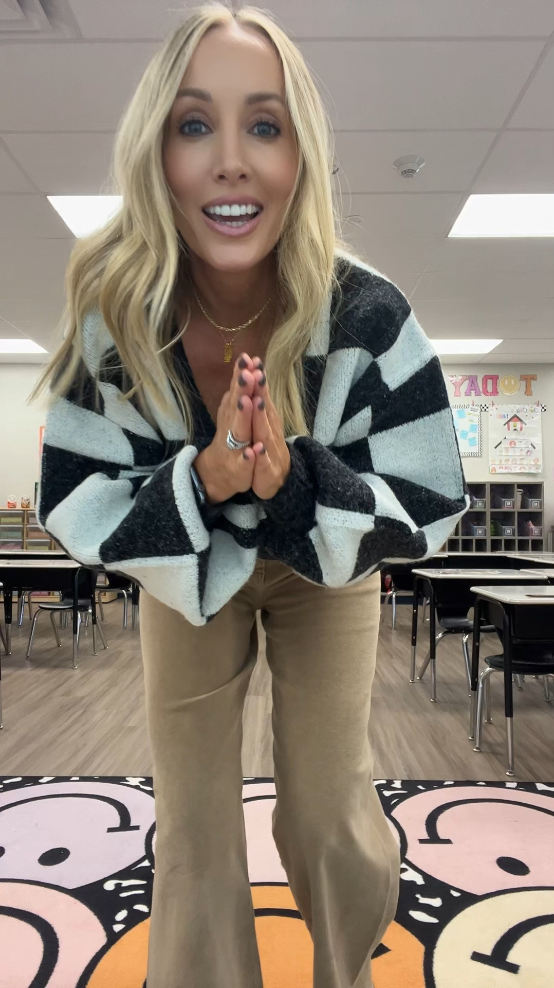 #fallfashion #falloutfit #sweaterweather #teacherootd

#LTKWorkwear