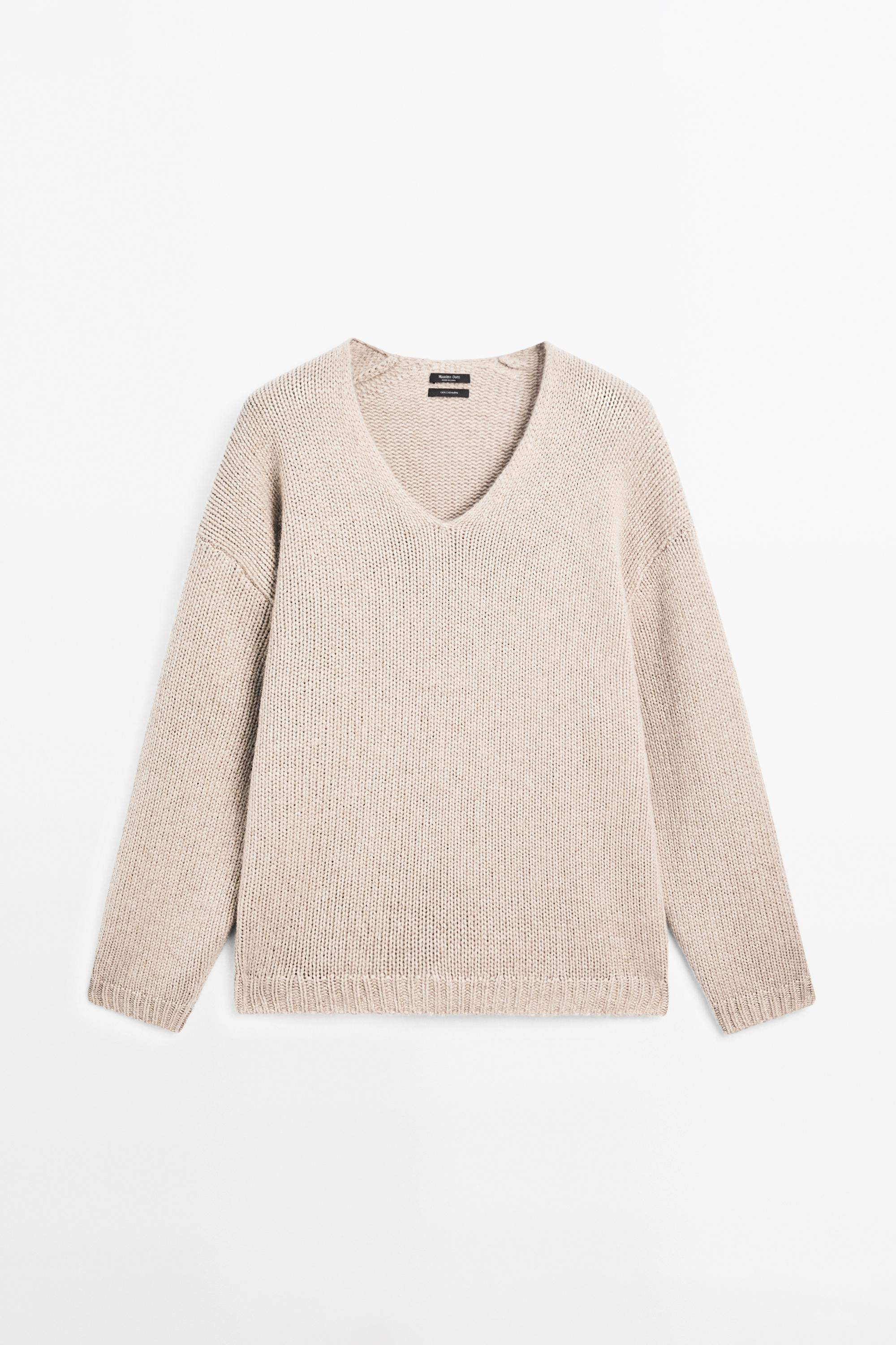 100% cashmere V-neck sweater | Massimo Dutti UK