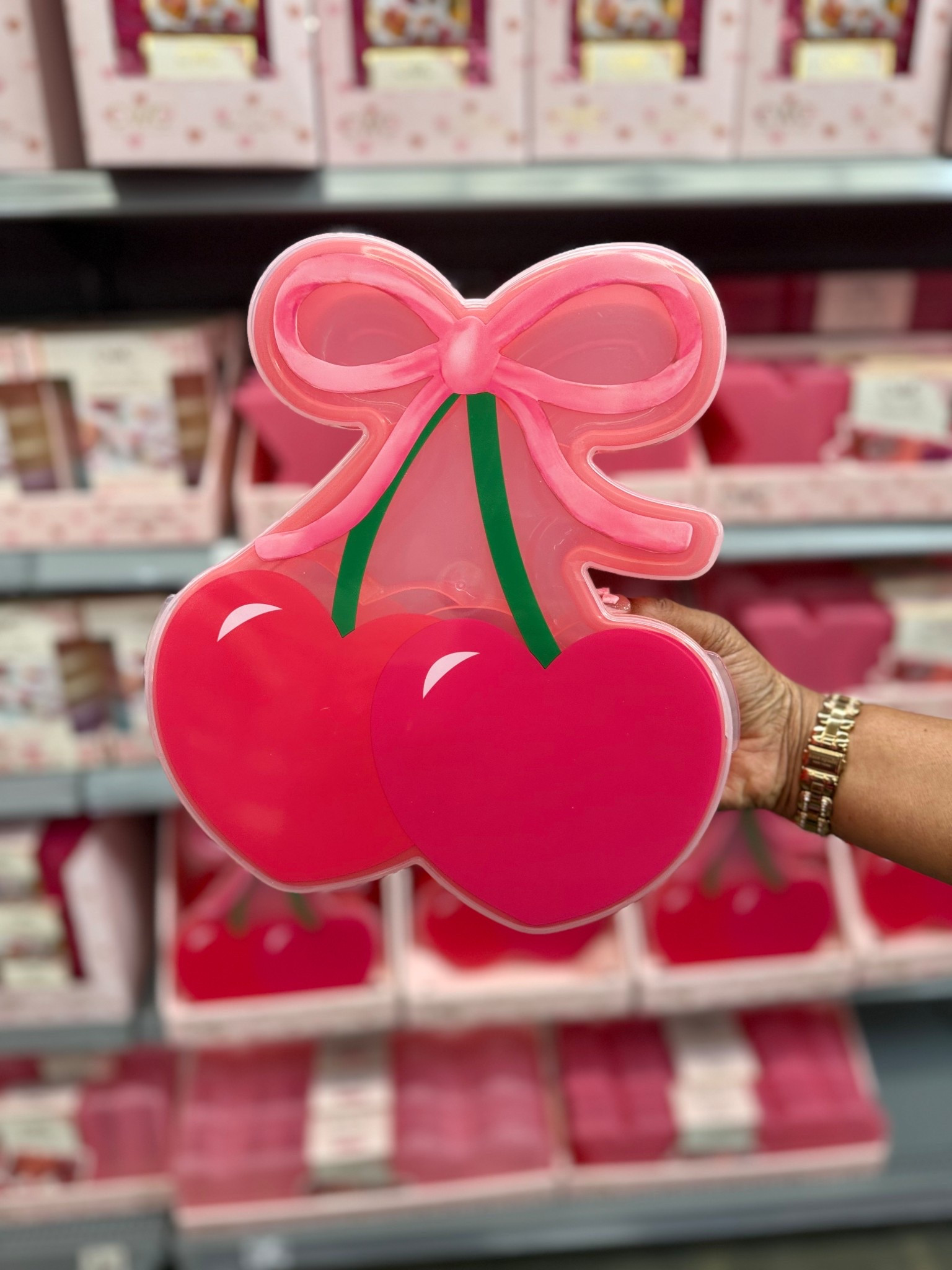 Tell me this isn’t the cutest little snack box at Walmart right now! This cherry snack box is so adorable. 🥰 