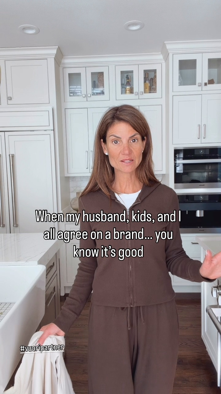 A brand everyone in my house loves — men and women — is @Vuoriclothing and this Dark Java set is my new favorite. The Waffle Wideleg Pant and Full Zip Hoodie are unbelievably soft and comfortable, but still look put-together.
When I’m heading out the door or grabbing coffee, I just throw on a Canyon Insulated Vest and go. Effortless, cozy, and perfect for everyday midlife style. #vuoripartner


#LTKHoliday #LTKTravel #LTKFindsUnder100