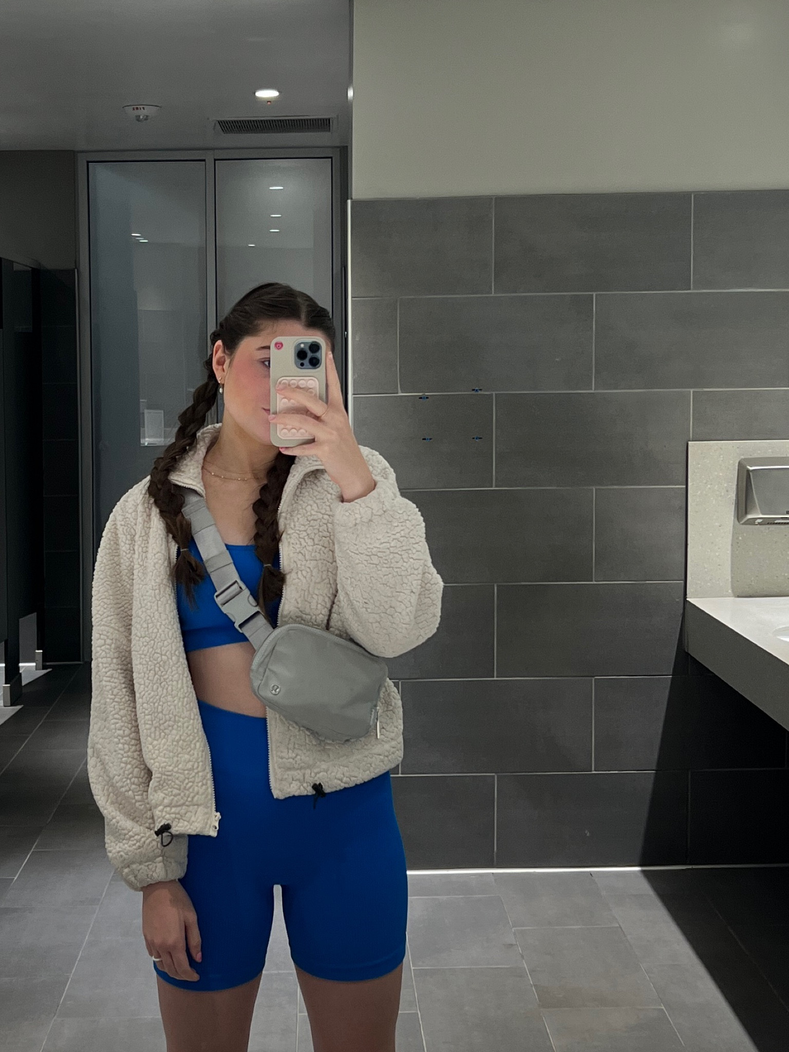 my favorite royal blue workout gym set from amazon! also with my lululemon belt bag, nike socks, and hoka clifton 8’s! The perfect gym fit 

#LTKstyletip #LTKFind #LTKfit
