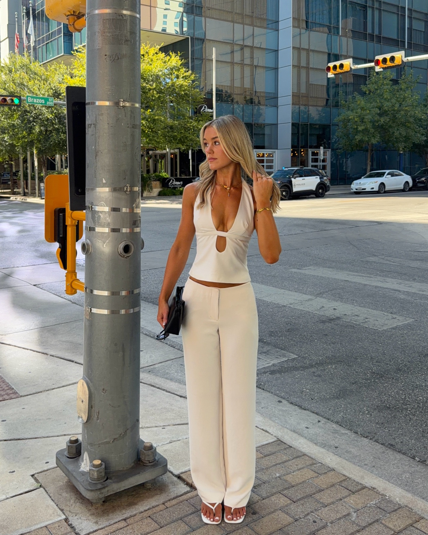 perfect low rise trouser 🤌🏼 for reference, I’m 5’7 and wearing a US 2 ! 
(also top is peppermayo)