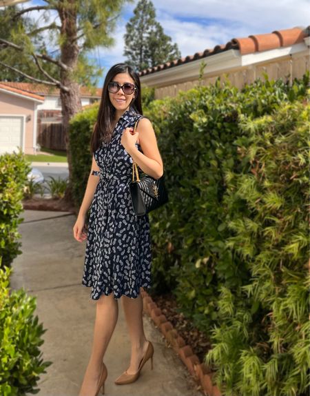 Although I tend to gravitate towards solid pieces or subtle prints, I do like to occasionally throw in a fun pattern. It was bizarrely warm today so I decided to pull out my blue sleeveless collar belted dress with pineapples! It’s such a fun dress that’s great for a casual day out as it is for your 9 to 5!

#LTKCyberWeek #LTKGiftGuide #LTKHoliday