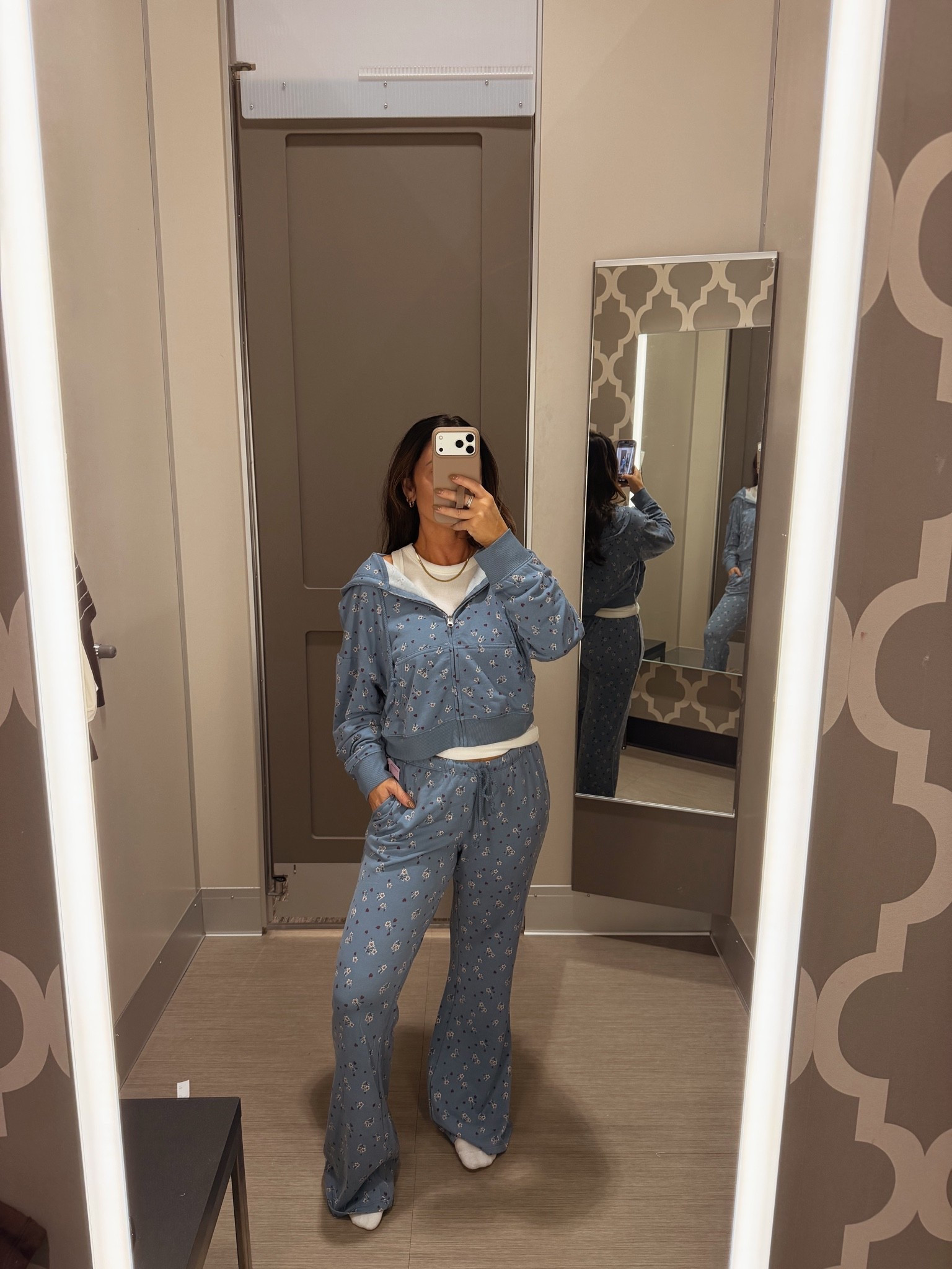 How perfect is this set?! 🤍

#LTKgrwm #LTKmomlife #LTKootd