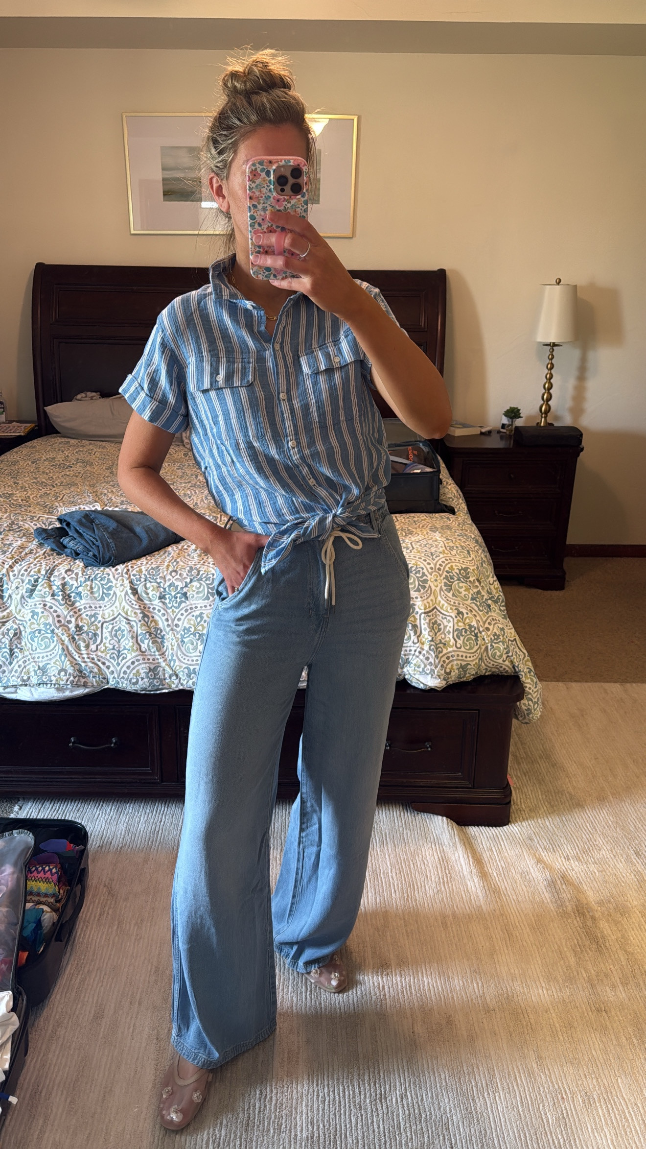 Tall elastic waist pants- the softest comfiest jeans ever! Plus drawstring and come in dark wash too! Top is also tall size! 

👉🏻true M/8 long 

#LTKMidsize #LTKSaleAlert #LTKSeasonal