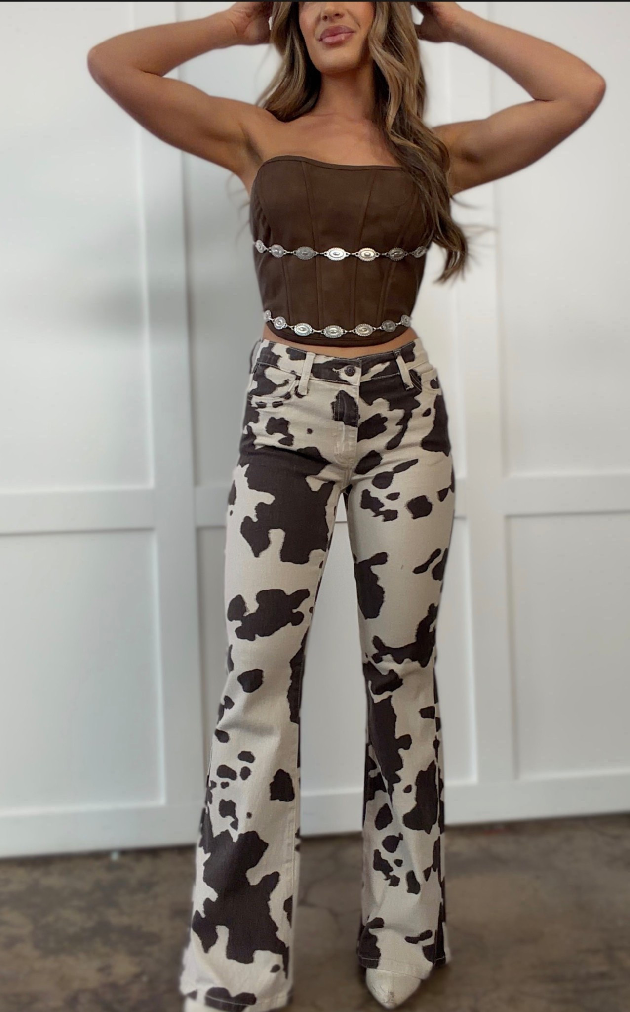 Effortless western chic 🤎 These meadow stroll flares + cow print high-waisted bell bottoms are giving the perfect mix of comfy + statement 🔥 Flattering, stretchy, and made to turn heads wherever you go!

Use code JESSIEHEATHERLY for 20% off your Willow Boutique faves 🛍️

#LTKStyle #LTKFinds #WesternChic #BoutiqueStyle #FallFashionFinds

#LTKFestival #LTKU #LTKMidsize