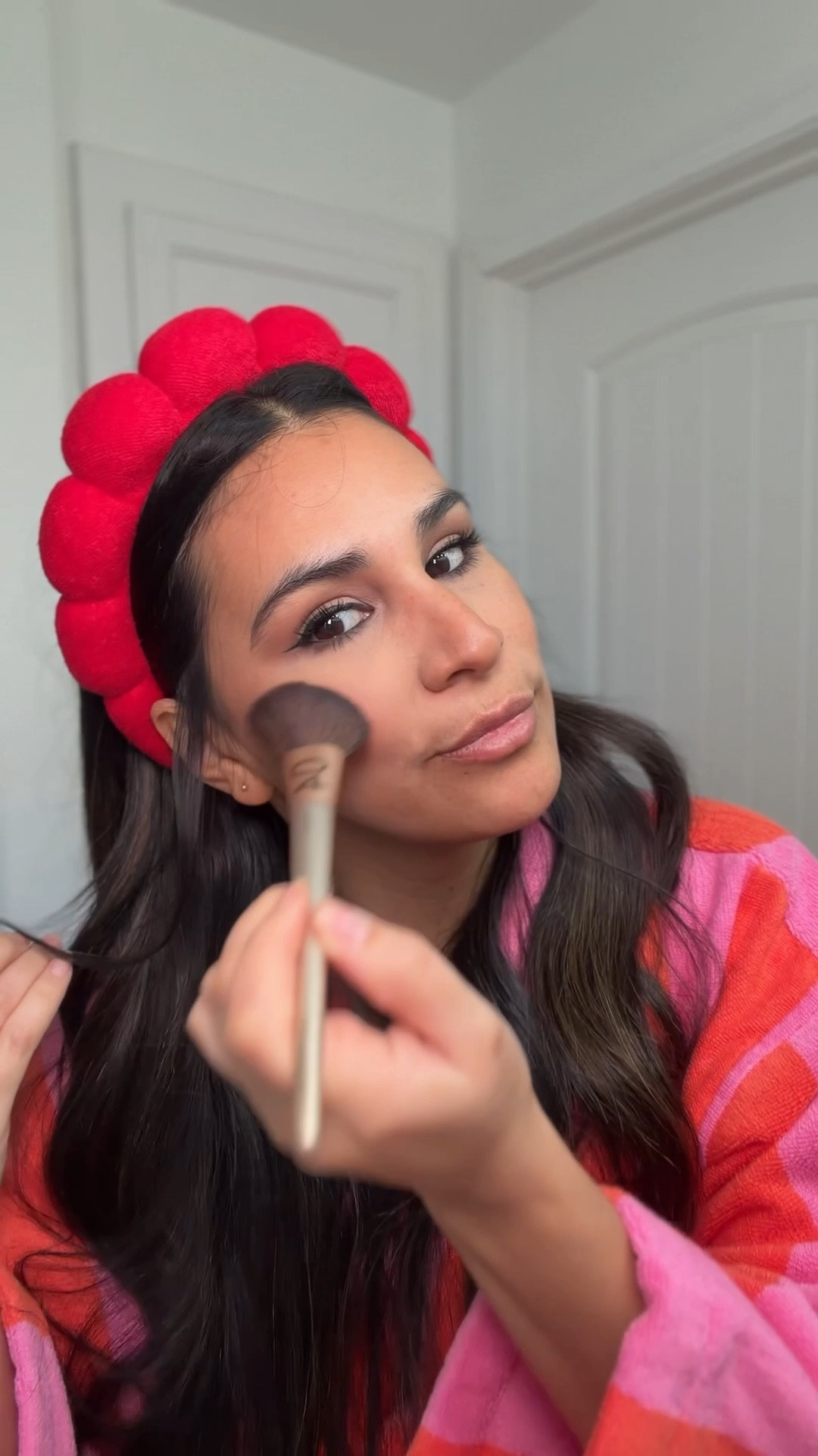 GRWM for an iron infusion.
Because getting my iron together and taking down Christmas decor somehow ended up on the same to-do list.



Headband- Amazon
Primer- smashbox
Concealer- Tarte
Eyeshadows- mac
Eyeliner- nyx
Mascara- maybelline
Bronzer stick- Tarte
Blush-Mac
Setting spray- urban decay
Thermal hair protection- Redken
Styling cream- DAE
Curing iron- bio ionic
Hoodie- Abercrombie 
Pants- H&M
Robe- Hommey

#momlife #grwm #makeup #vlog #ootd lifestyle 


#LTKgrwm #LTKdayinmylife #LTKvlog