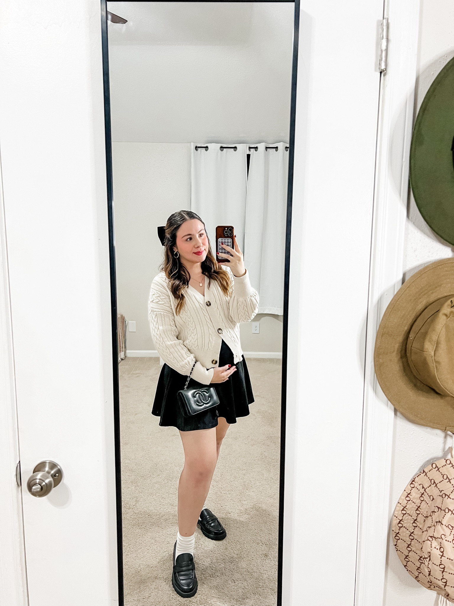 The best maternity tennis skirt! It’s so buttery and comfortable and perfect for postpartum too! 
Ordered my regular size, bag and cardigan are thrifted. Loafers and socks are from Target 

Maternity Fashion
Fall Fashion
Fall Outfits 

#LTKmidsize #LTKSeasonal #LTKbump