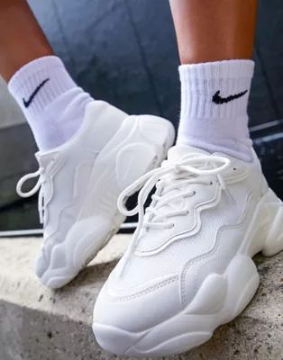 ASOS DESIGN Divine chunky sneakers in white | ASOS (Global)