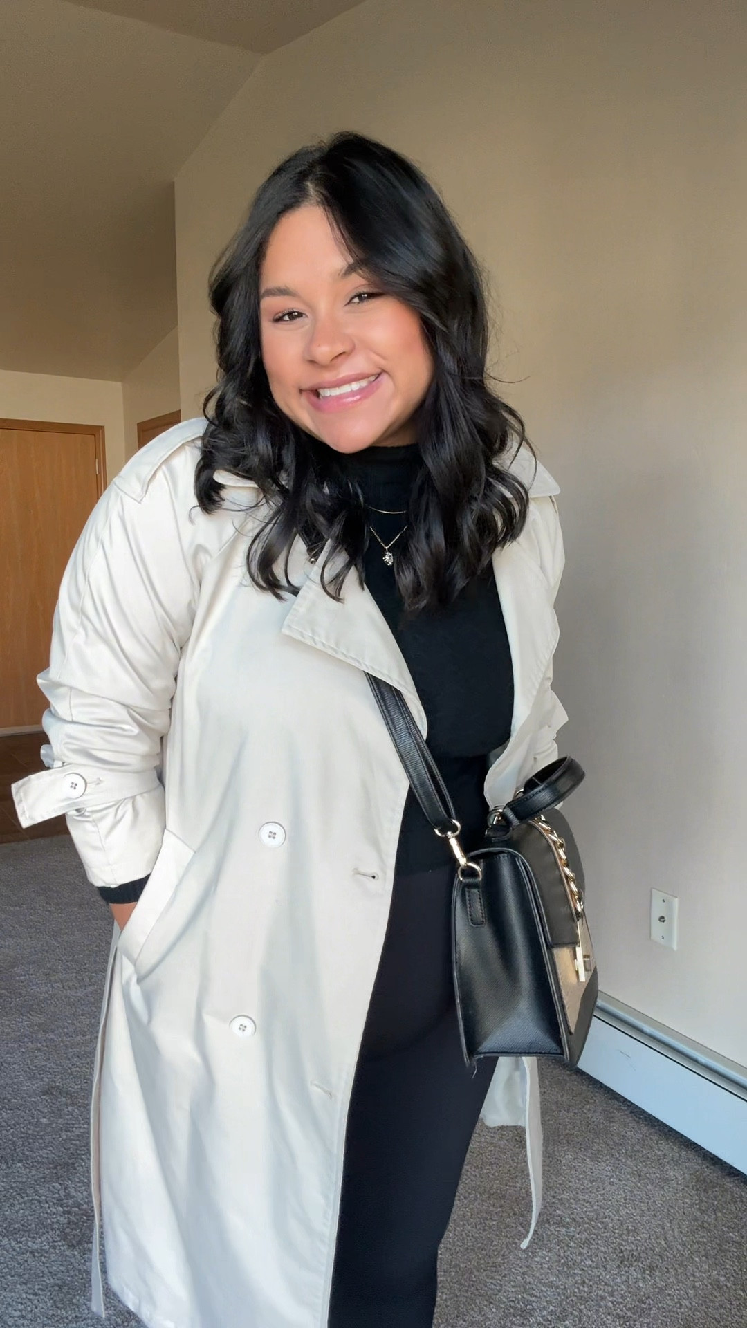 Con casi 9 meses de embarazo uno no quiere pensar mucho pero siii verse linda!😮‍💨😂 Leggins elevados con solo prendas básicas ¿que te pareció?


#maternitystyle #maternityoutfit #maternityfashion #pregnentstyle #outfitshein #outftitoftheday #outfitinspiration

#LTKBump #LTKStyleTip #LTKPlusSize