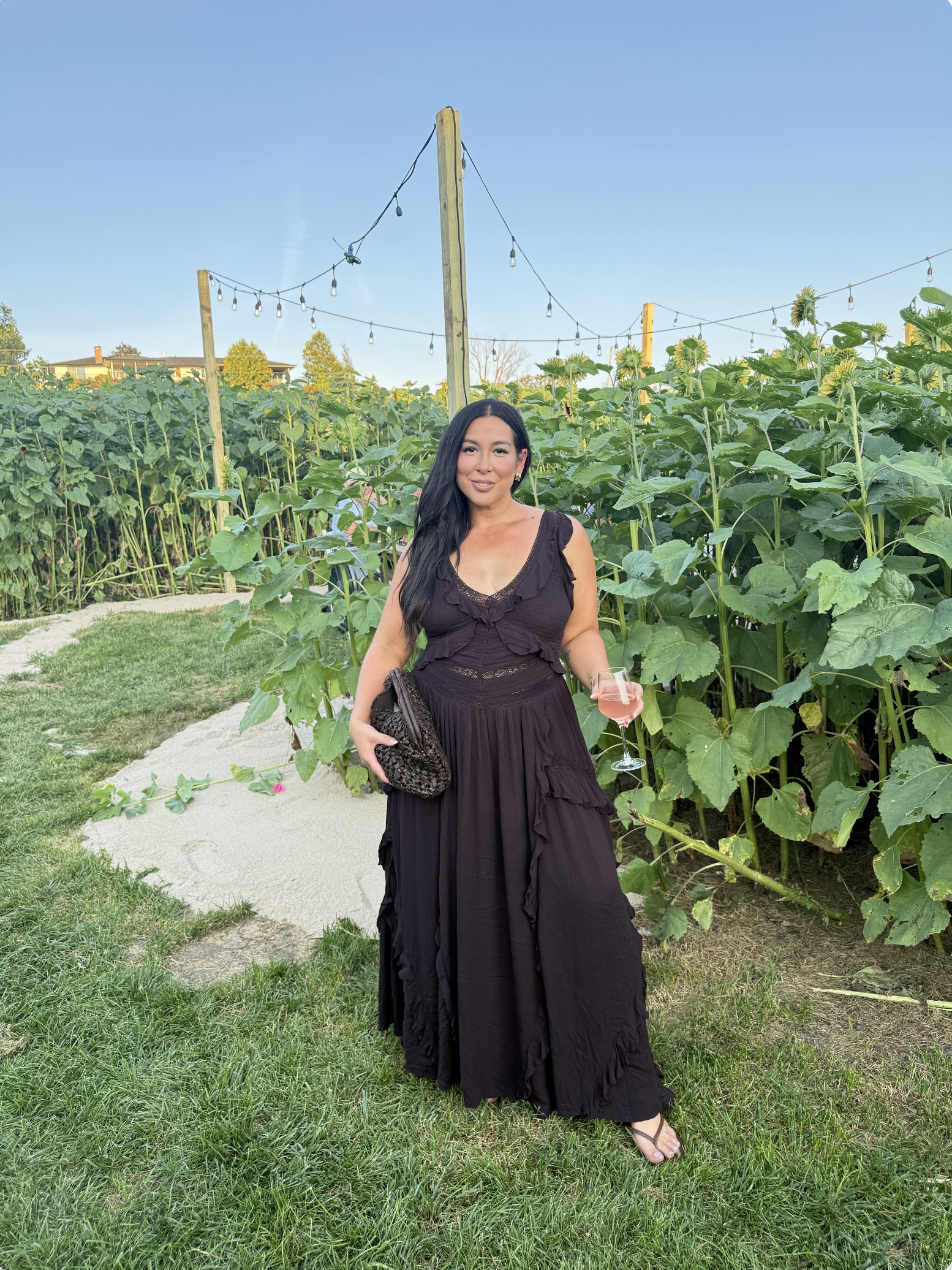
Size large maxi dress Free people, fall family photos, fall Dresses 

 #LTKSeasonal #LTKMidsize