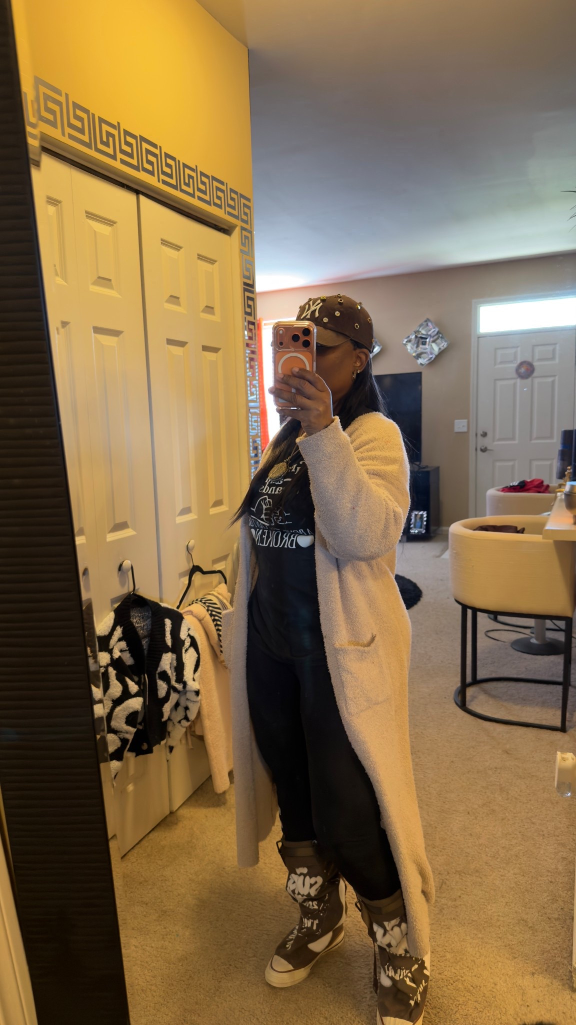 Saturday morning errands can always be comfortable with a splash of cute, especially after a cold.

#LTKdayinmylife #LTKU #LTKOver40