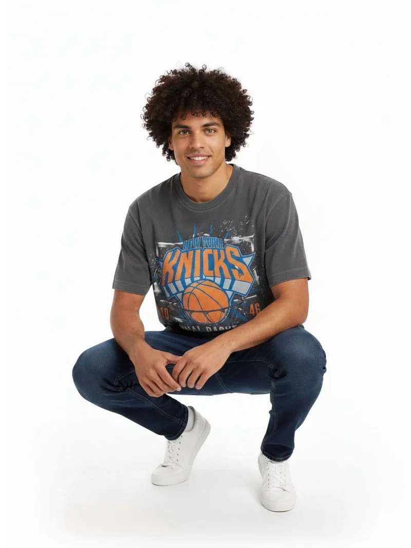 NBA New York Knicks Boxy Fit Mineral Wash Graphic Tee Shirt, Men's Sizes XS-4XLT | Walmart (US)