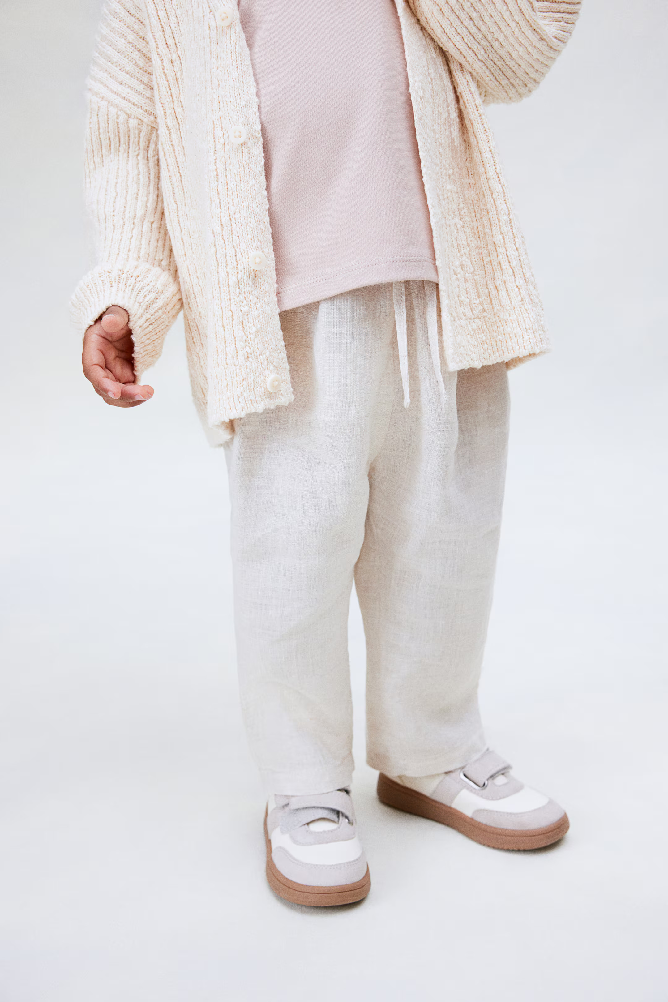 Linen trousers | H&M (UK, MY, IN, SG, PH, TW, HK)