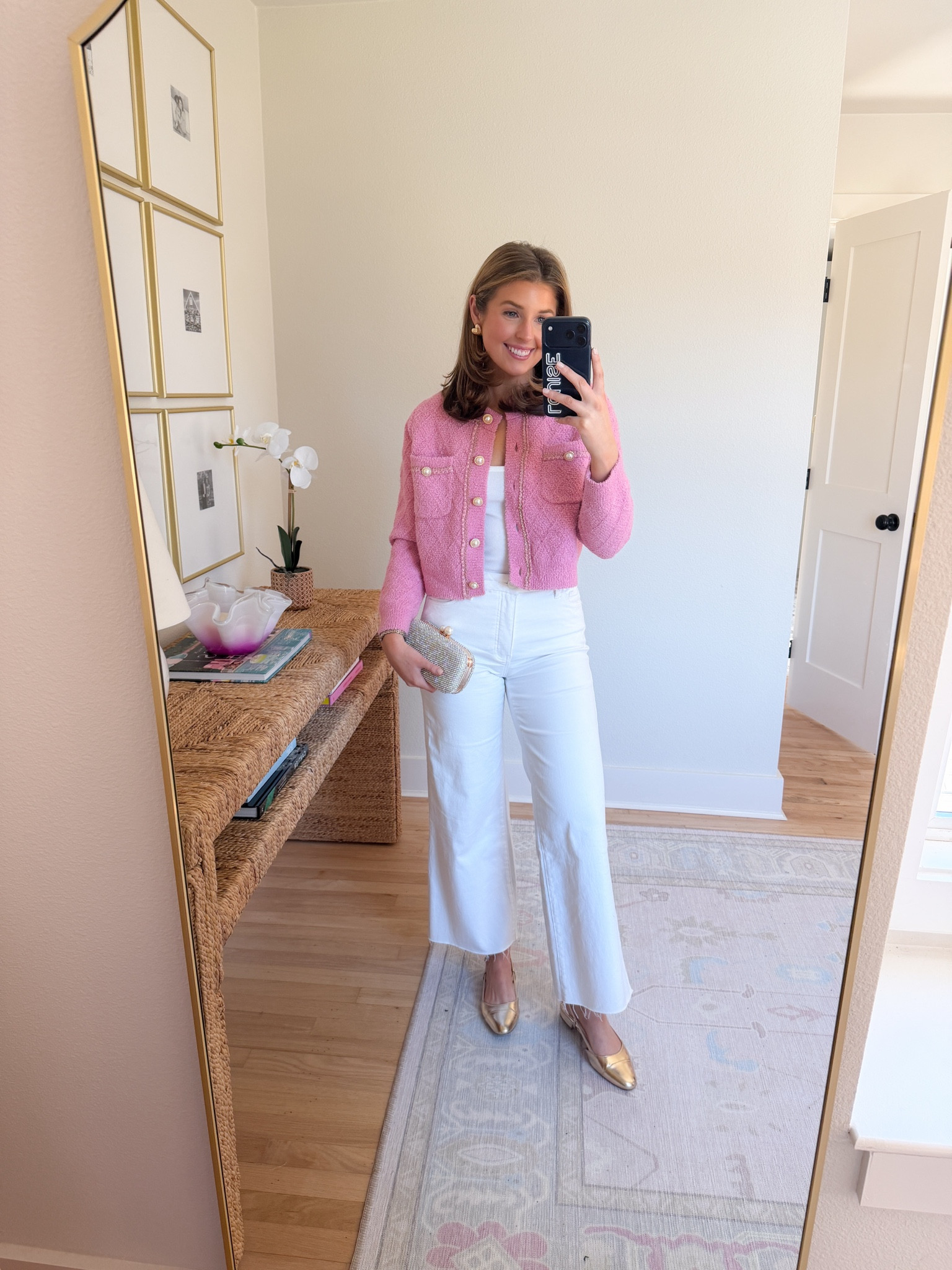 Valentine’s Day outfit idea! Wearing a S in sweater and 0 in jeans 