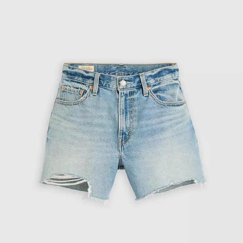 Model is 5'10", Waist 26", Wearing Size 26 | Levi's US