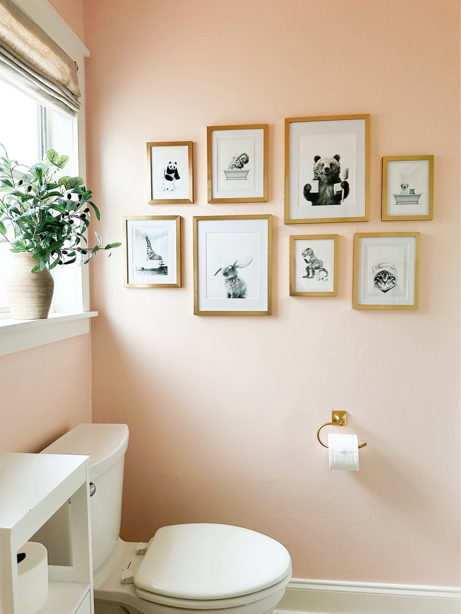 The cutest girls bathroom decor. I love the gold accents in here!

#LTKhome