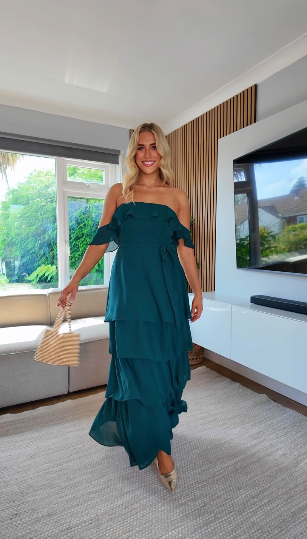 My favourite dress out of the whole haul! This is so so so lovely and makes you feel so good!!!!! The price too 👏🏽 👏🏽 cannot complain!! 

#weddingguest #midsize #autumnwedding #autumnal #size12 

#LTKautumn #LTKmidsize #LTKwedding