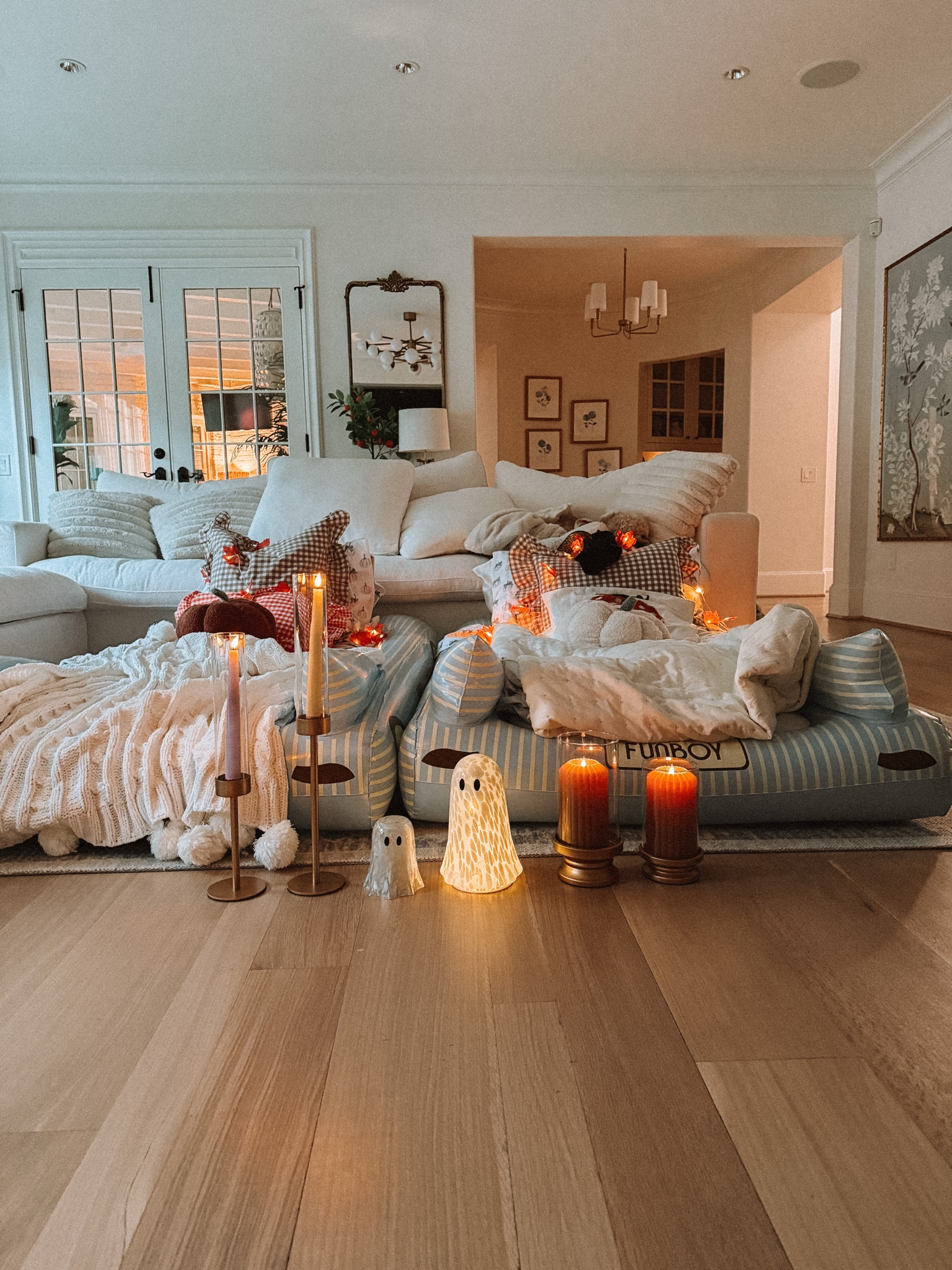 Pumpkin movies, cozy blankets, twinkle lights, and the cutest pajamas 🧡✨ October movie nights don’t have to be complicated to be magical. A few little touches—snacks, lights, cozy PJs—turn a simple night at home into a memory your kids will carry forever. 🍂
#OctoberMagic #MovieNightAtHome #CozyFallVibes #PumpkinSeason #CaseyLeighStyle #IntentionalHome #FallMovieNight #FamilyMemories #TwinkleLightMagic #WhimsicalComfort


#LTKSeasonal #LTKKids #LTKHome