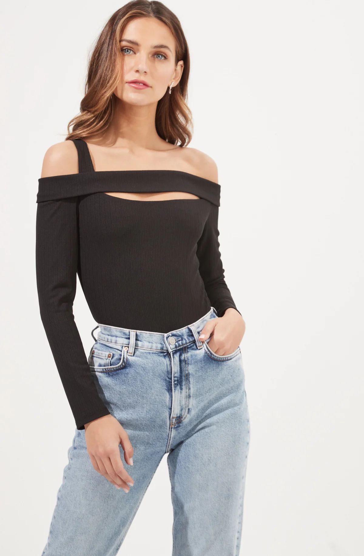 Umi Off Shoulder Cutout Long Sleeve Bodysuit | ASTR The Label (US)