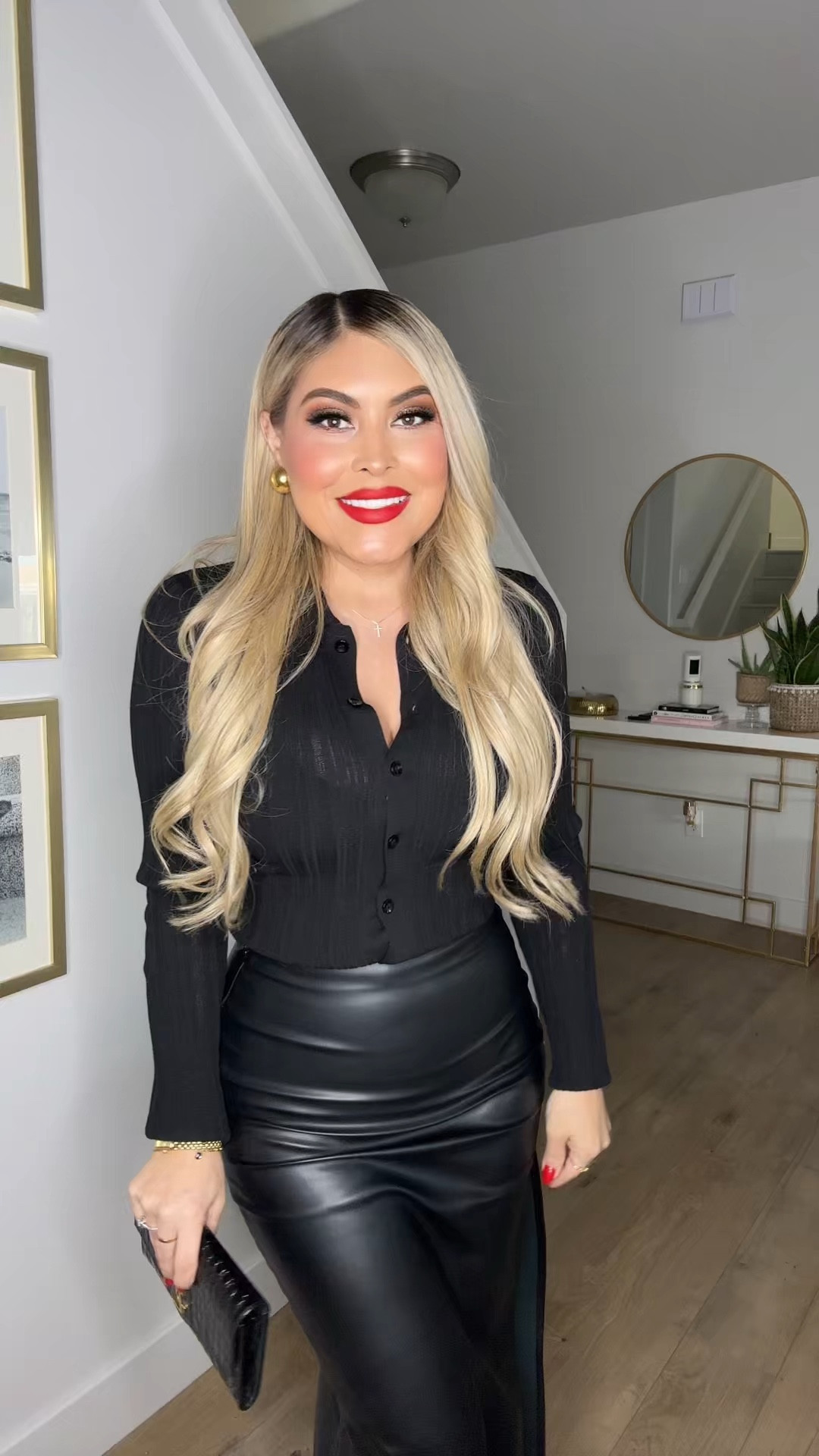 All black look #allblackoutfit 

#LTKstyletip #LTKVideo #LTKitbag