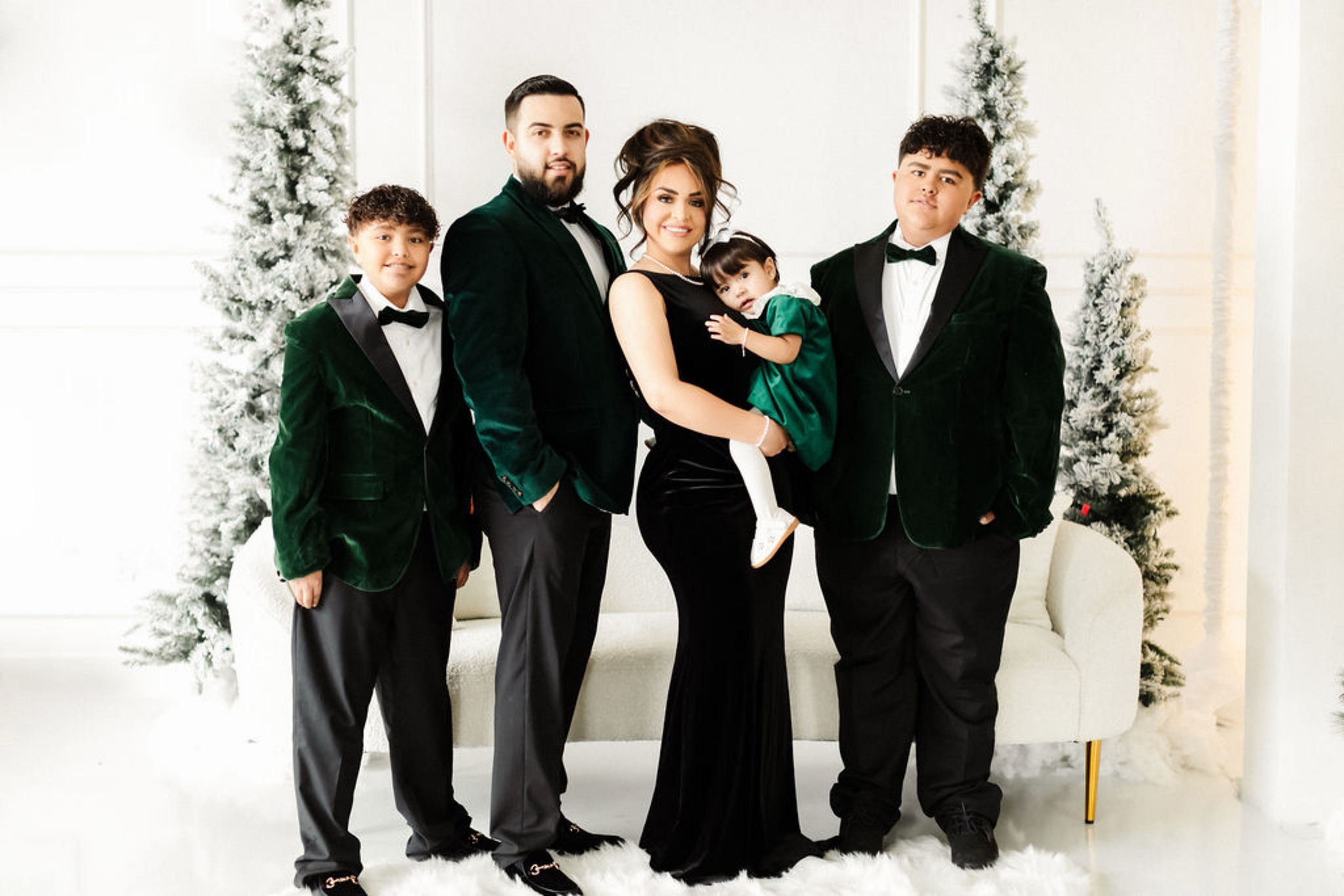 Holiday Photo Session 🎄

#LTKSeasonal #LTKFamily #LTKHoliday