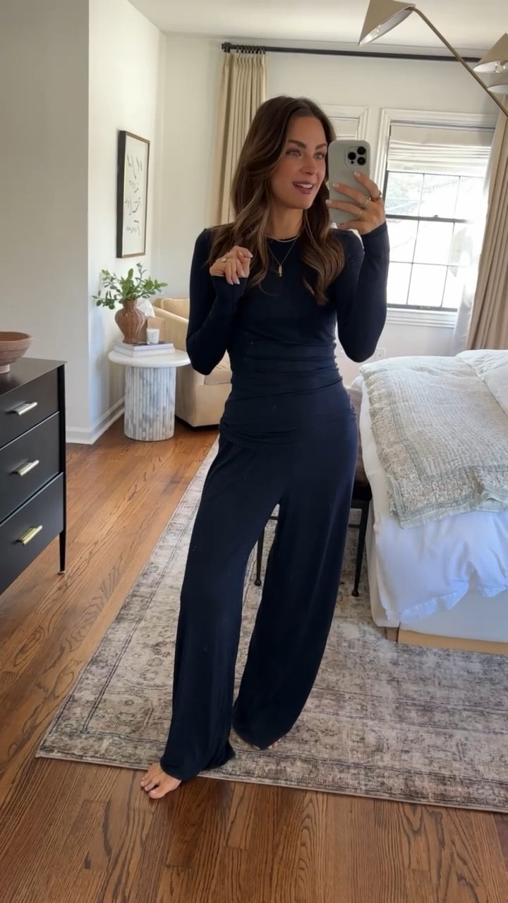 This was such a GOOD find on amazon and a look for less for Negative sleepwear.
Top - small
Bottoms - medium

Pajamas, loungewear, pjs, ootn

#LTKootd