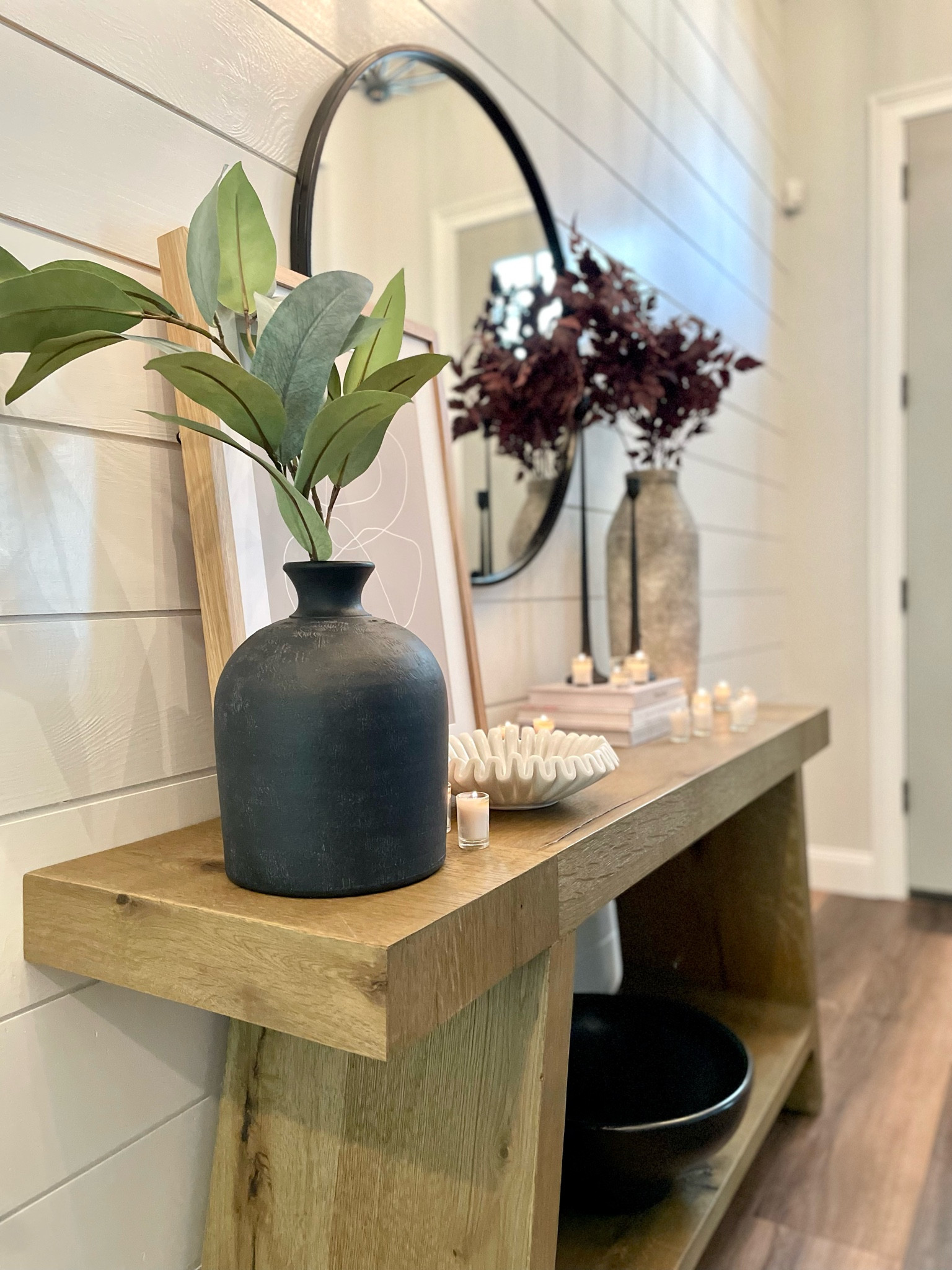 Shop my fall entryway!

#LTKhome #LTKSeasonal #LTKstyletip