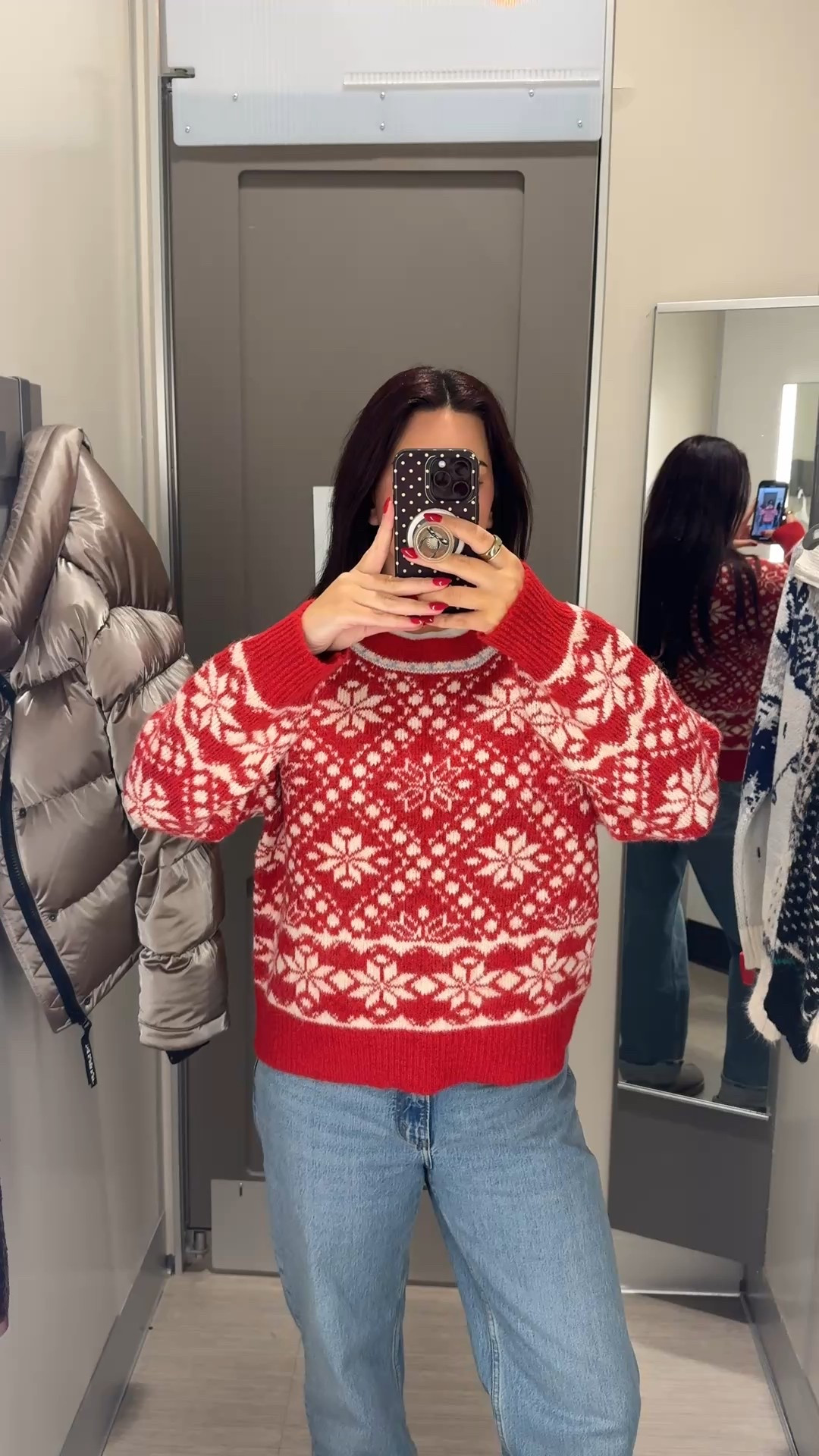 Nothing beats a 90s aesthetic during the holidays 🎁😮‍💨 Target has Christmas sweaters for dayssss right now 

#LTKHoliday #LTKGiftGuide #LTKSeasonal