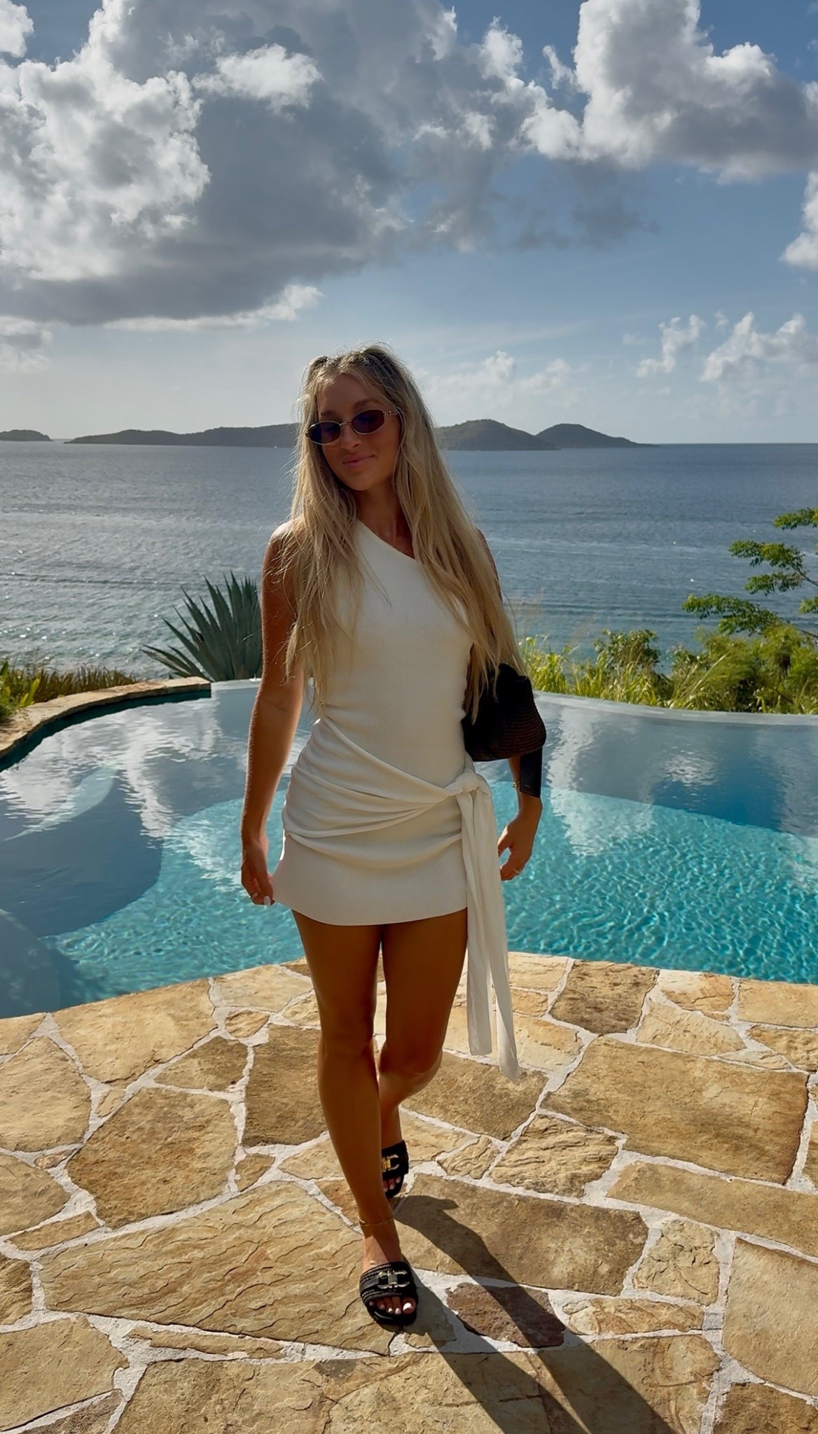 spending this week in paradise (and in my dress from target) ☀️🌴