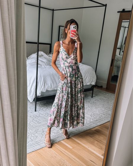 this floral dress is a DREAM!😍 it’s 20% rn + you can get an extra 15% off with code AFLAUREN! 🤍
runs tts, wearing xs 

#LTKstyletip #LTKsalealert